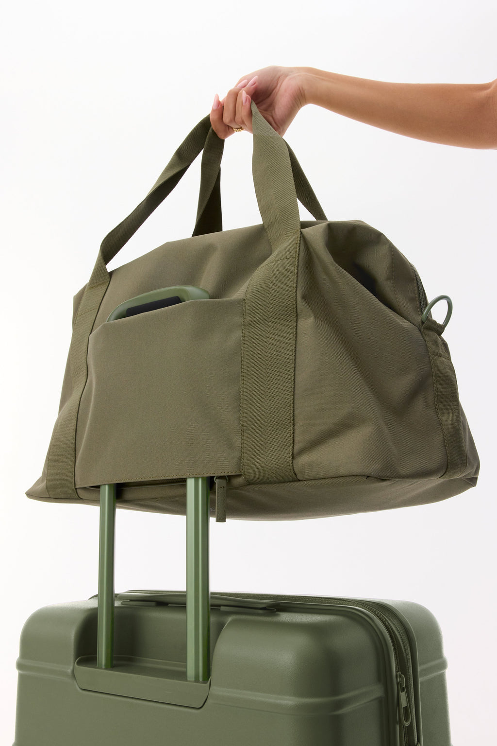 Resale The BÉISics Duffle in Olive